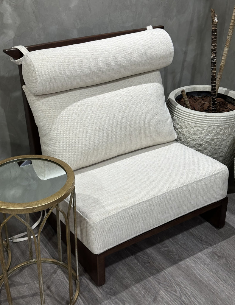 Bonu Ash wood highly resilient sponge accent chair