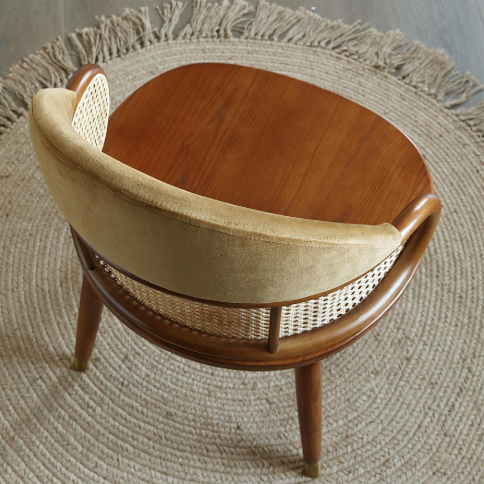 Bonnie Ash wood Indonesian natural rattan round dining set