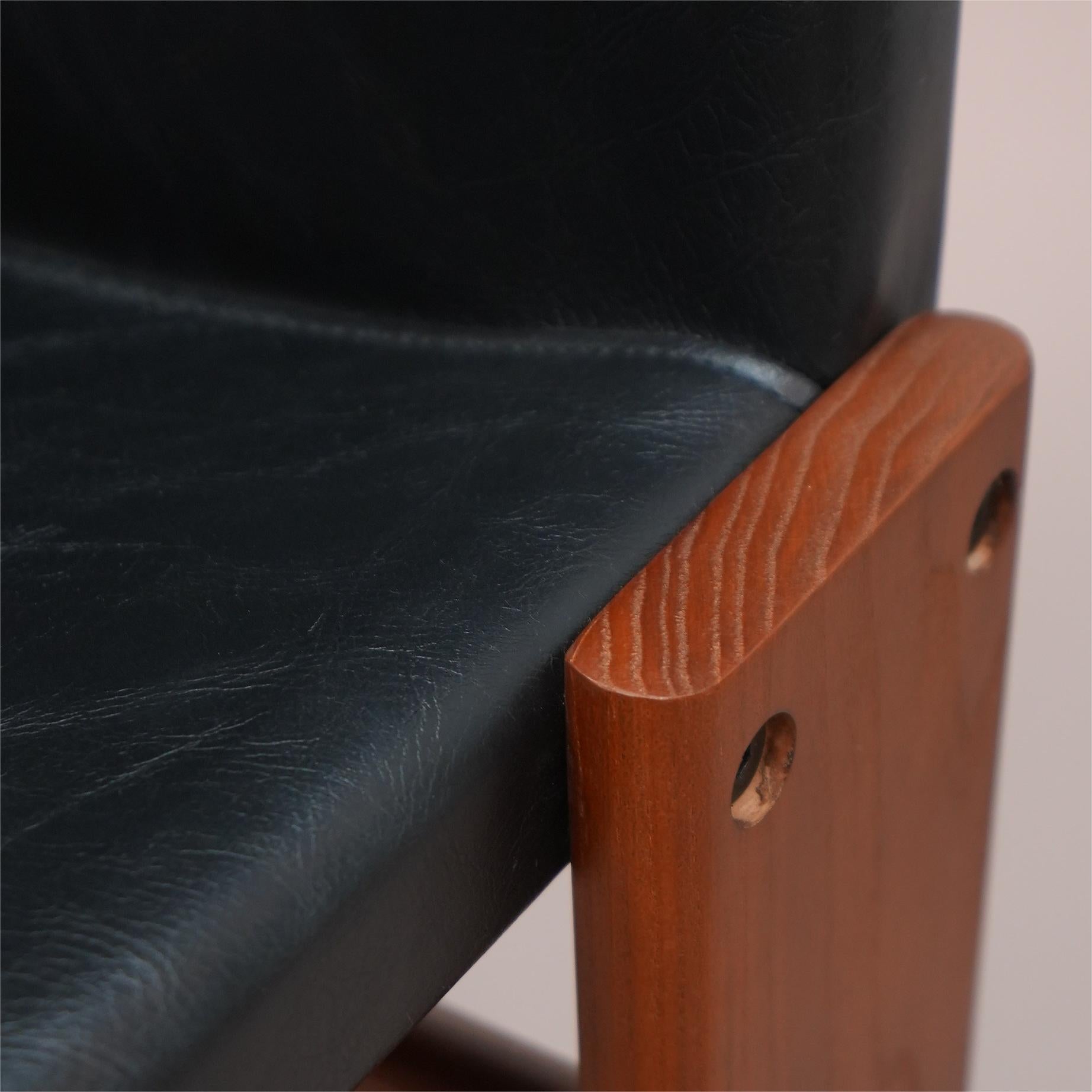 Junis 2pcs leather solid wood dining chairs