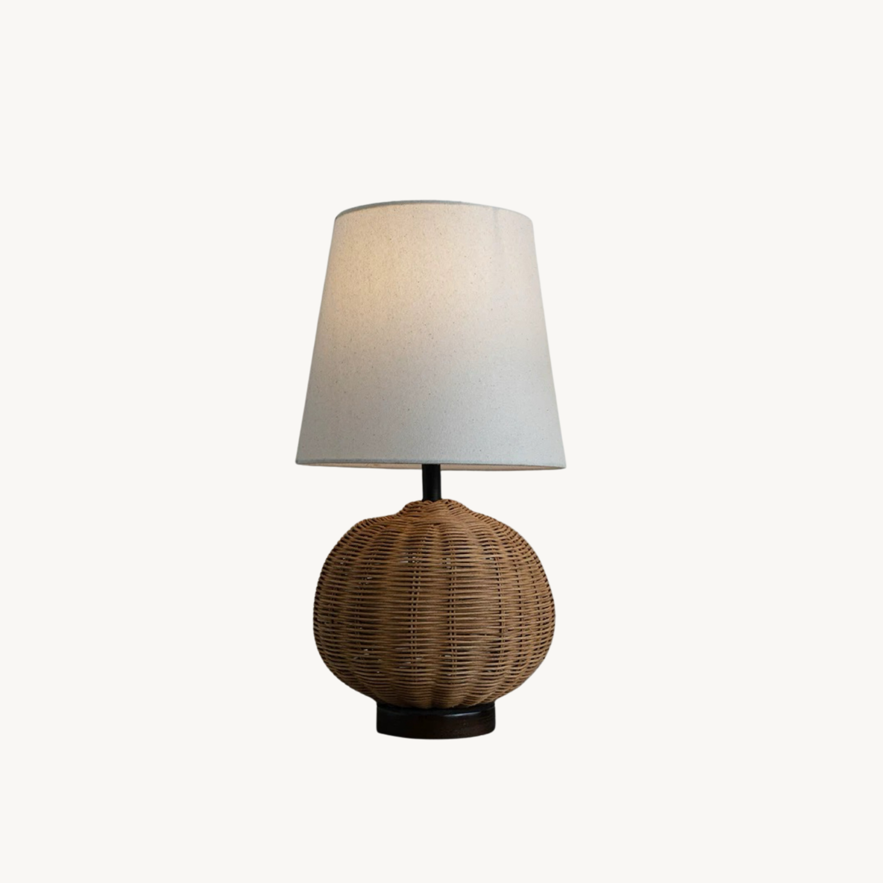 Ermise Natural rattan solid wood lamp