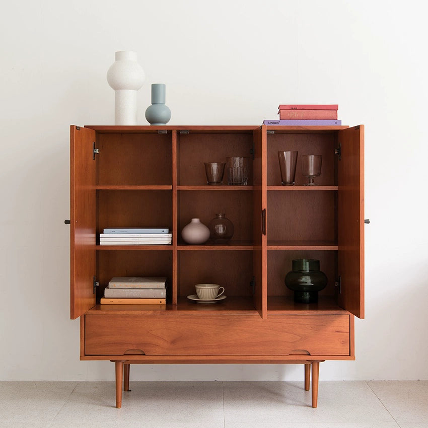Quiriz Solid wood sideboard
