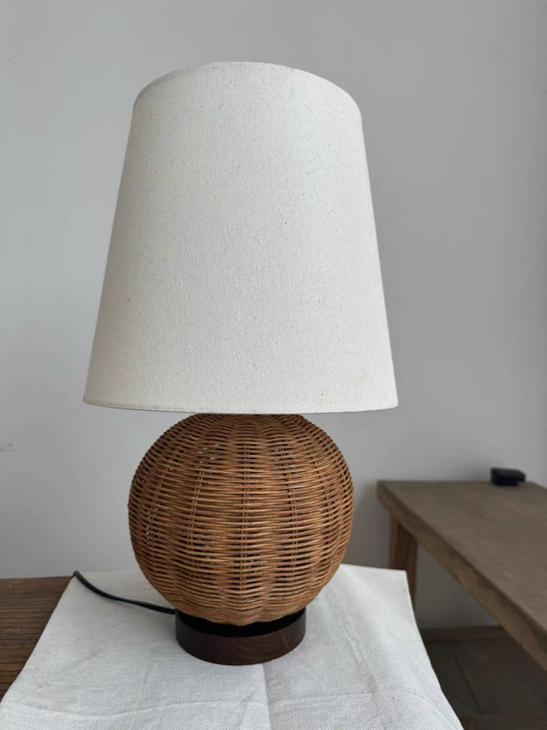 Ermise Natural rattan solid wood lamp
