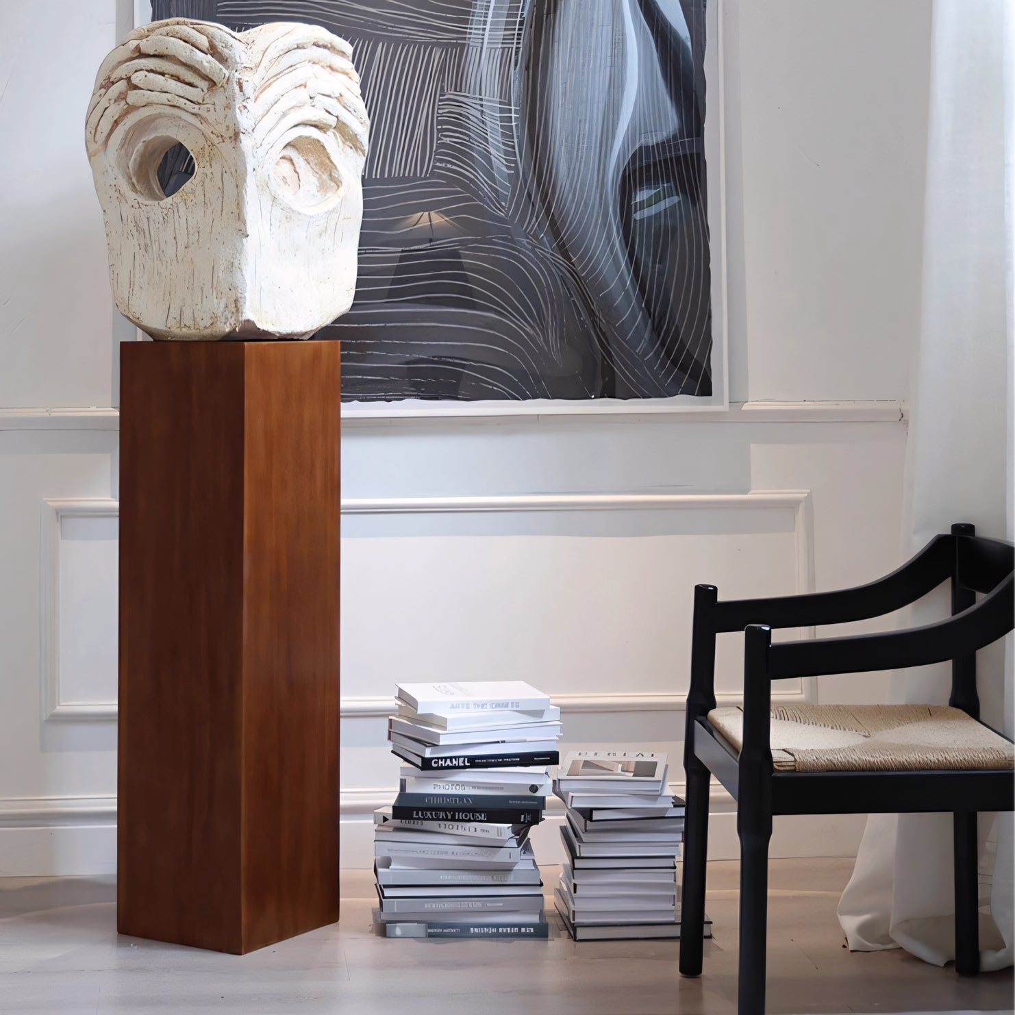 Dafi A set of fiberglass sculpture and wood columm