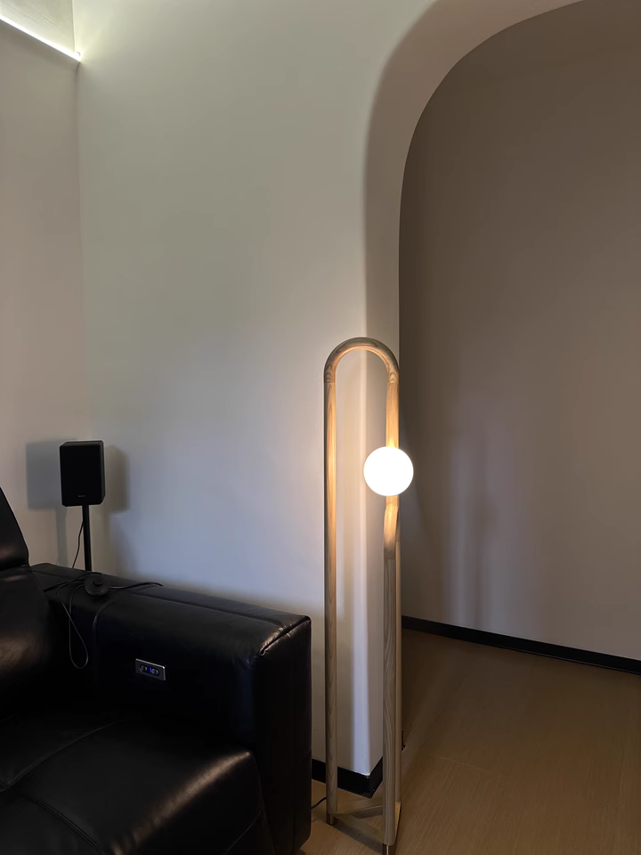 Kilose Solid wood floor lamp
