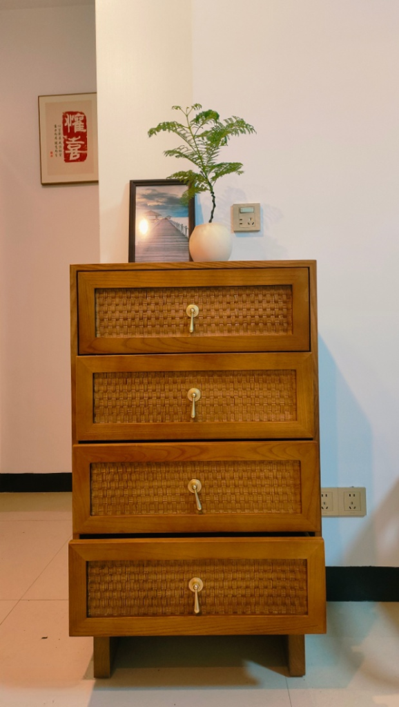 Sylanx Solid wood chest of drawers