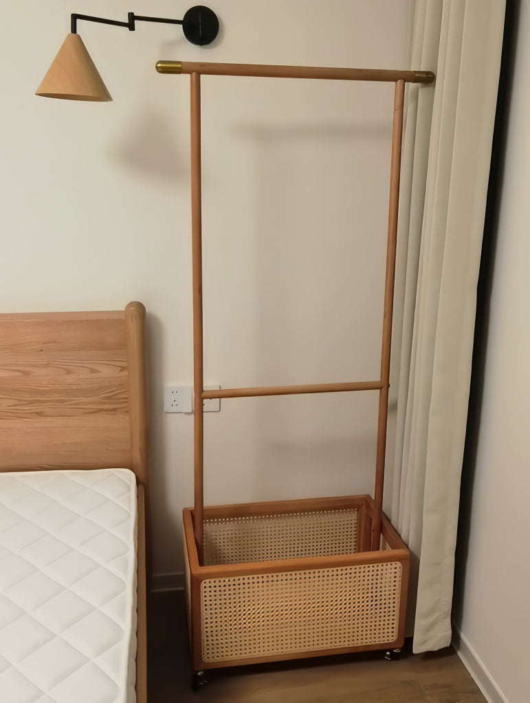 Draris Solid wood coat rack with a basket