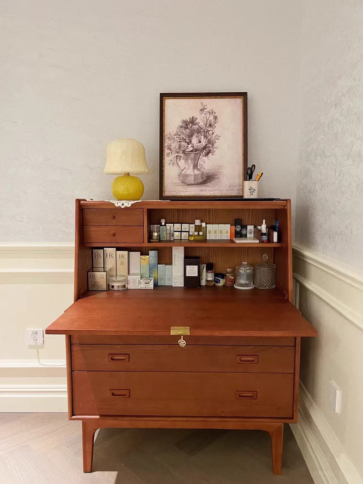 Prevon Solid wood sideboard