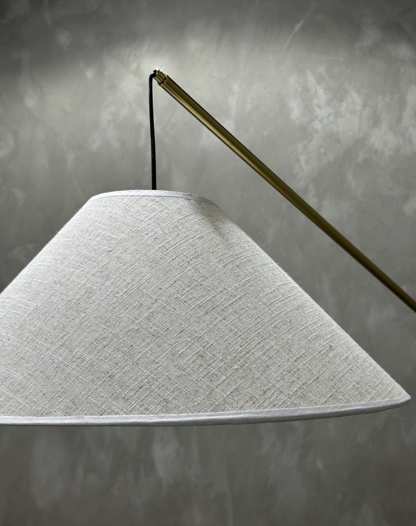 Helios Minimalist floor lamp
