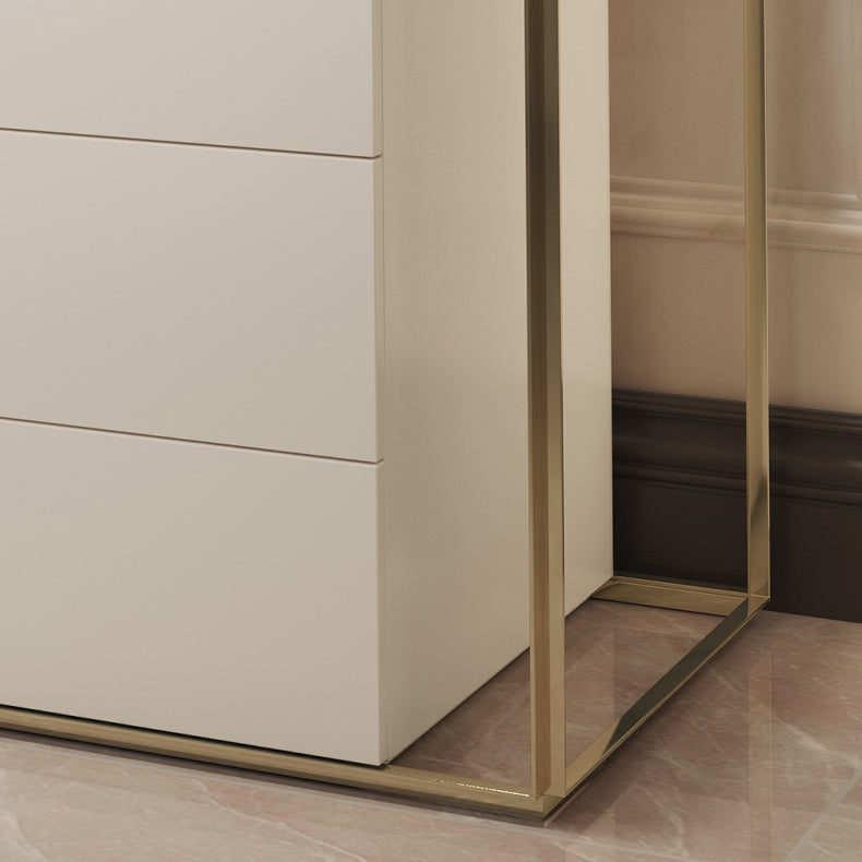 Vafinn Modern wooden sideboard