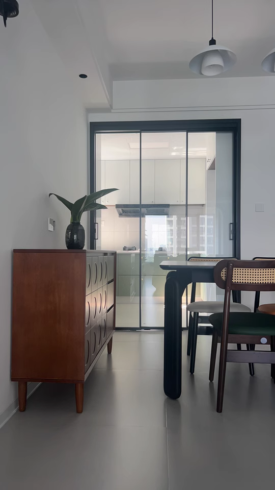 Maree Solid wood sideboard