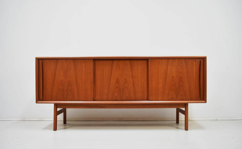 Naxum Solid wood sideboard