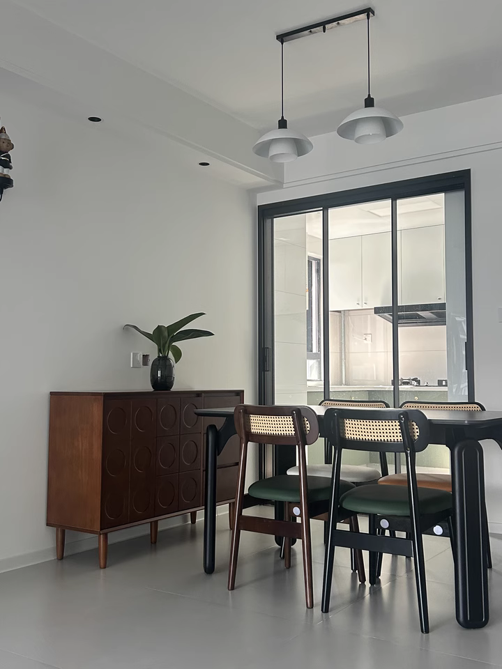 Maree Solid wood sideboard