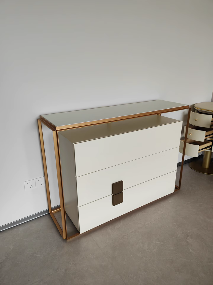 Vafinn Modern wooden sideboard