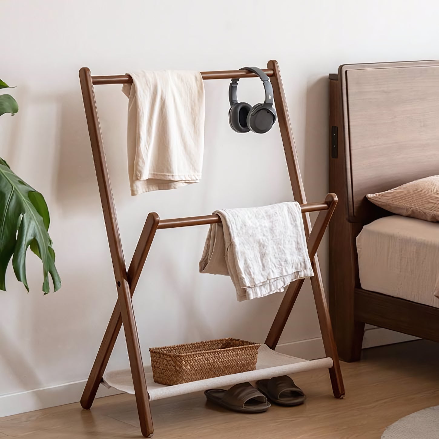 Irrax Solid wood folding clothes rack