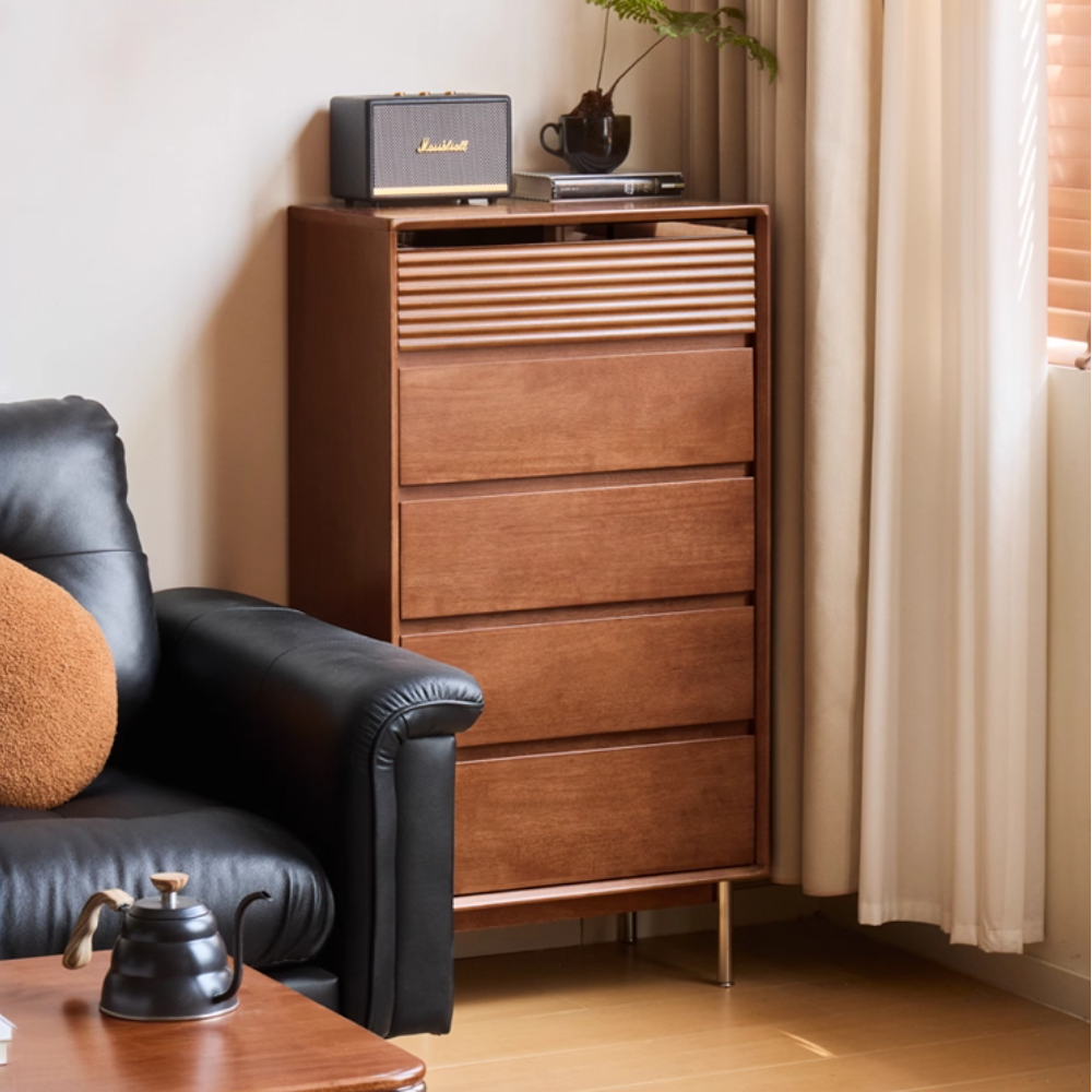 Essio Solid wood chest of drawers