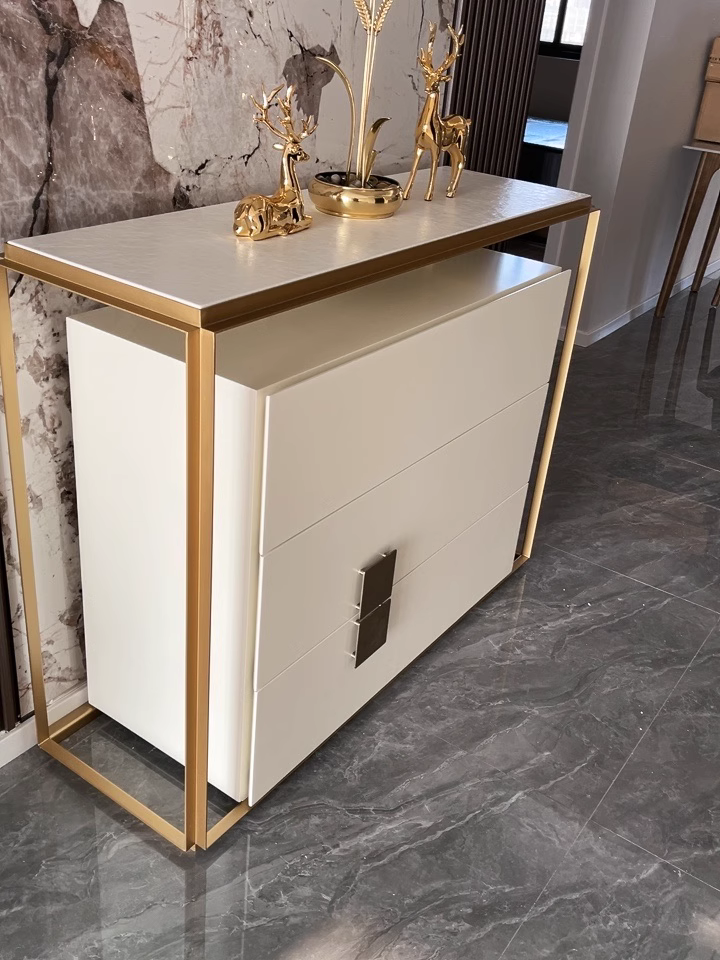 Vafinn Modern wooden sideboard