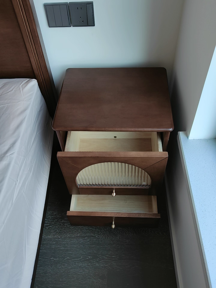 Ovea 2pcs solid wood nightstands