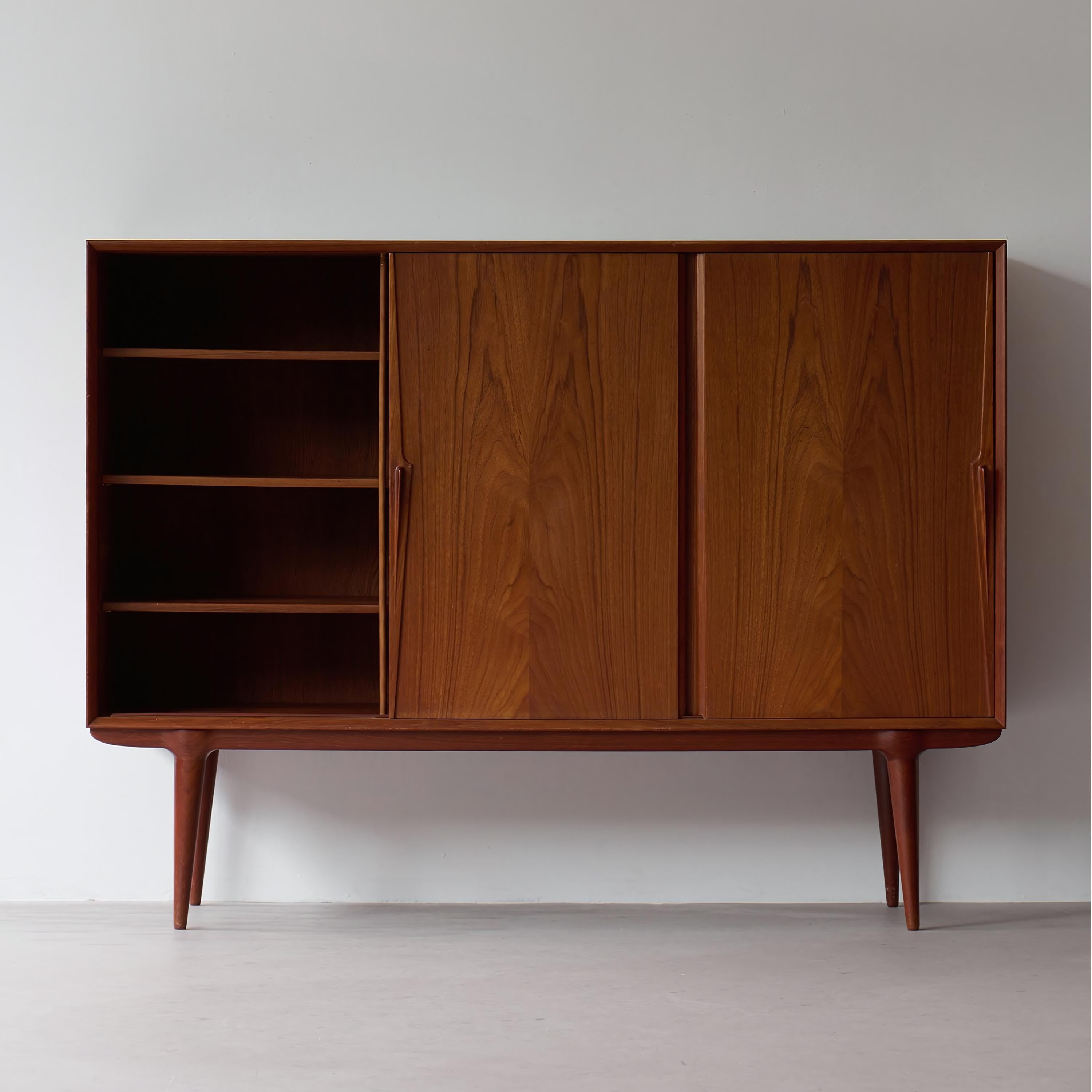 Drapol Solid wood sideboard