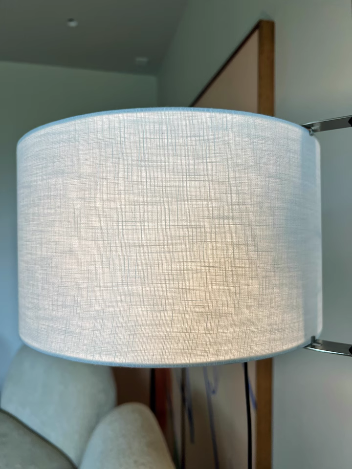 Epliso Modern floor lamp