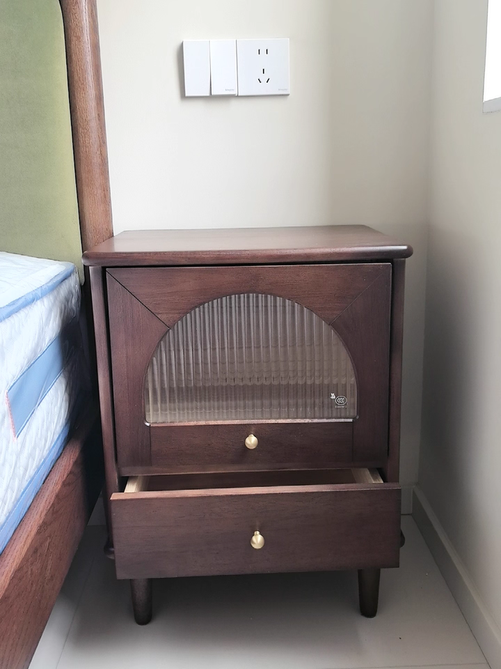 Ovea 2pcs solid wood nightstands