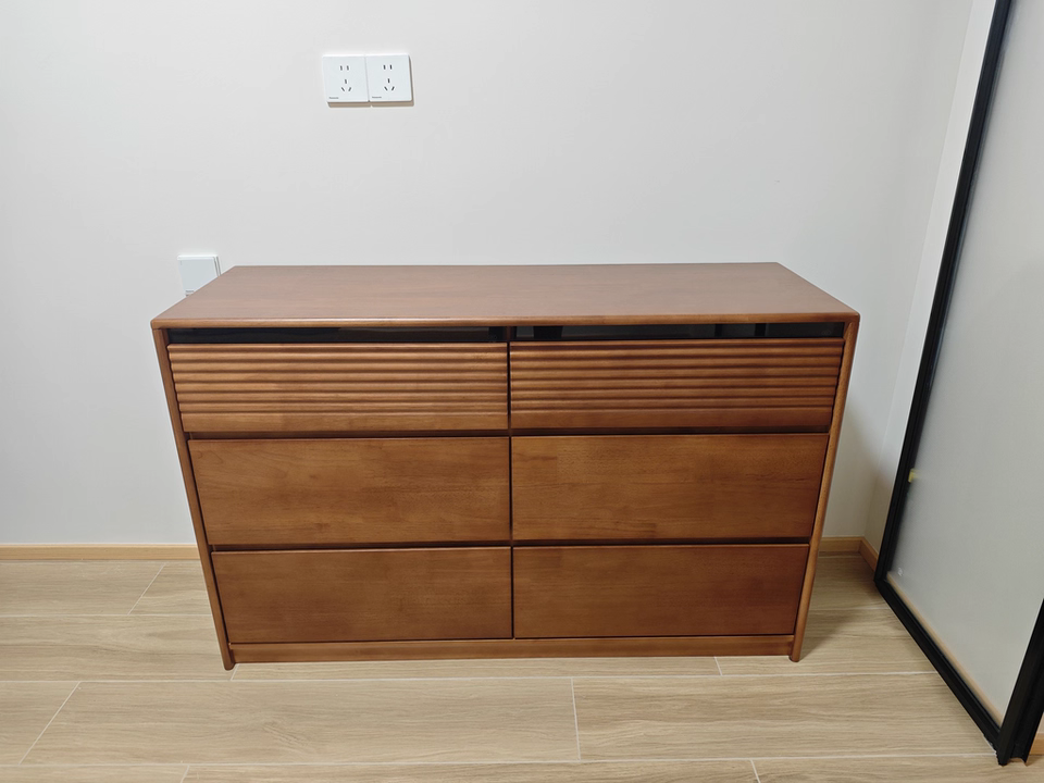 Orvea Solid wood chest of drawers