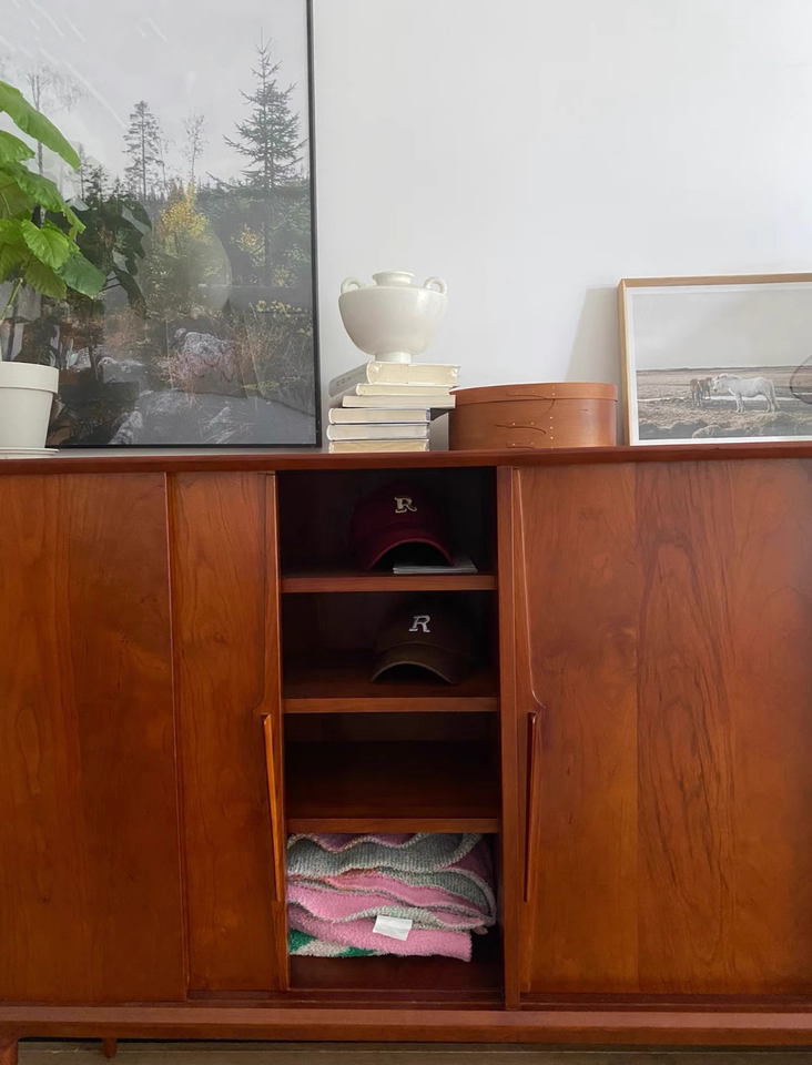 Drapol Solid wood sideboard