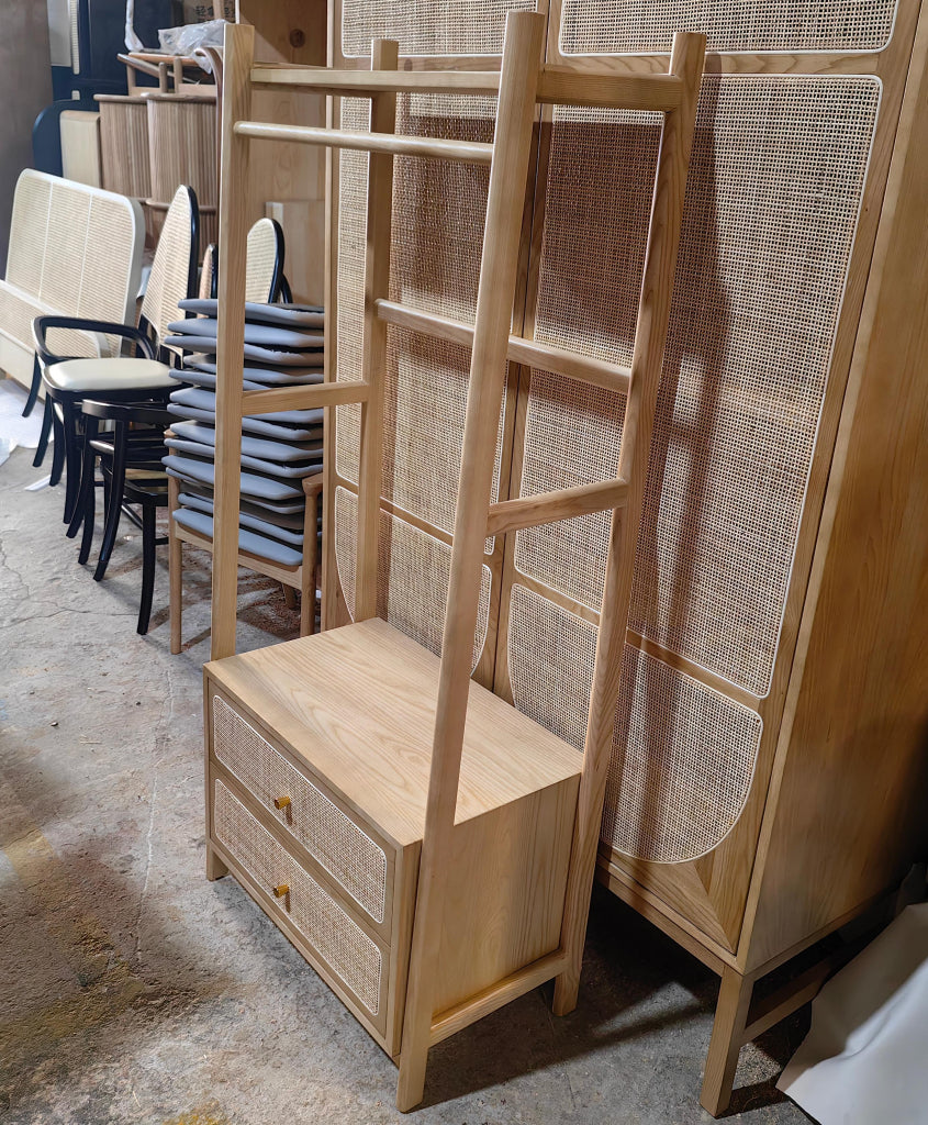 Dolaris coat rack with two drawers