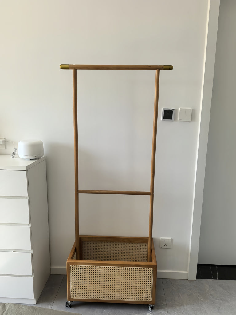 Draris Solid wood coat rack with a basket
