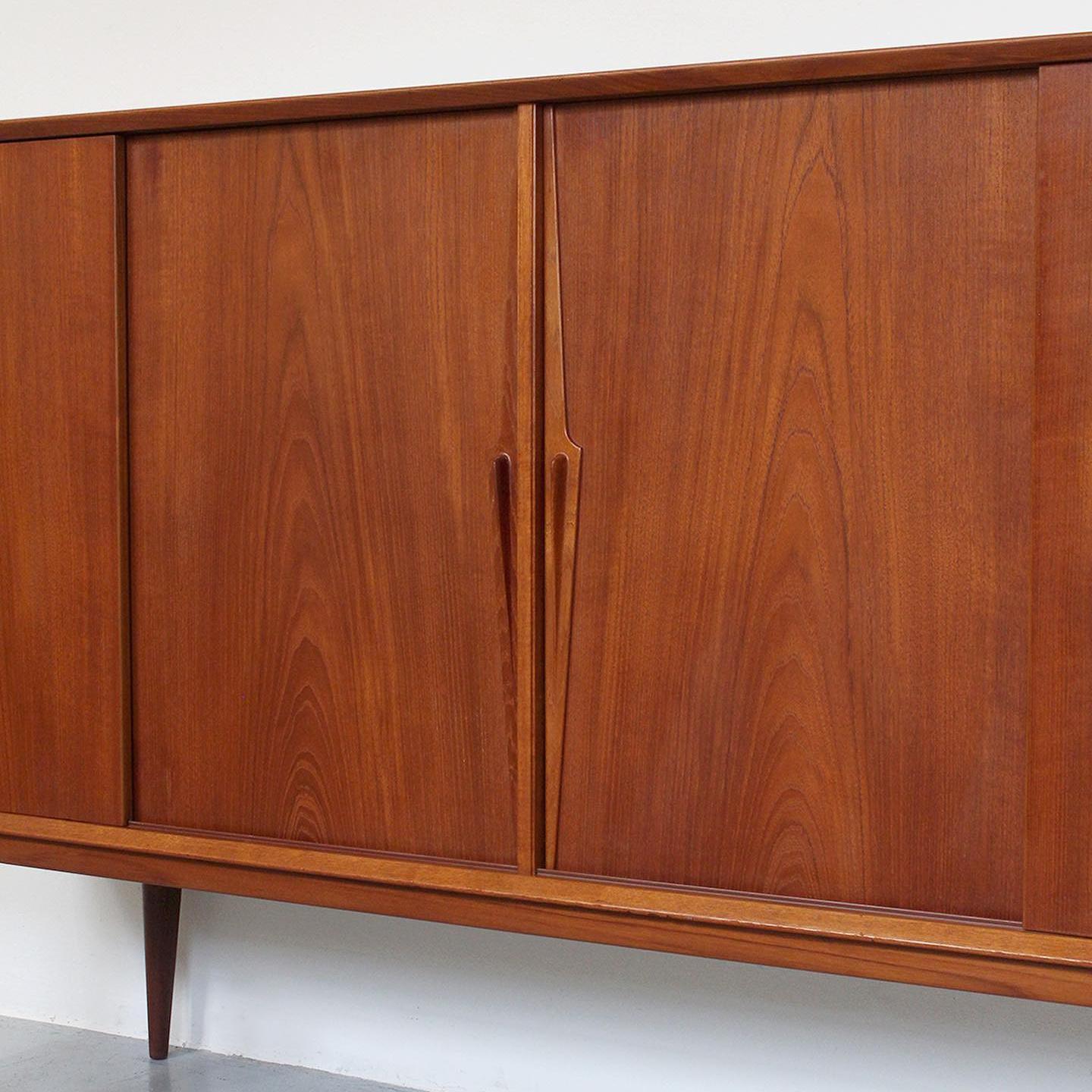 Drapol Solid wood sideboard