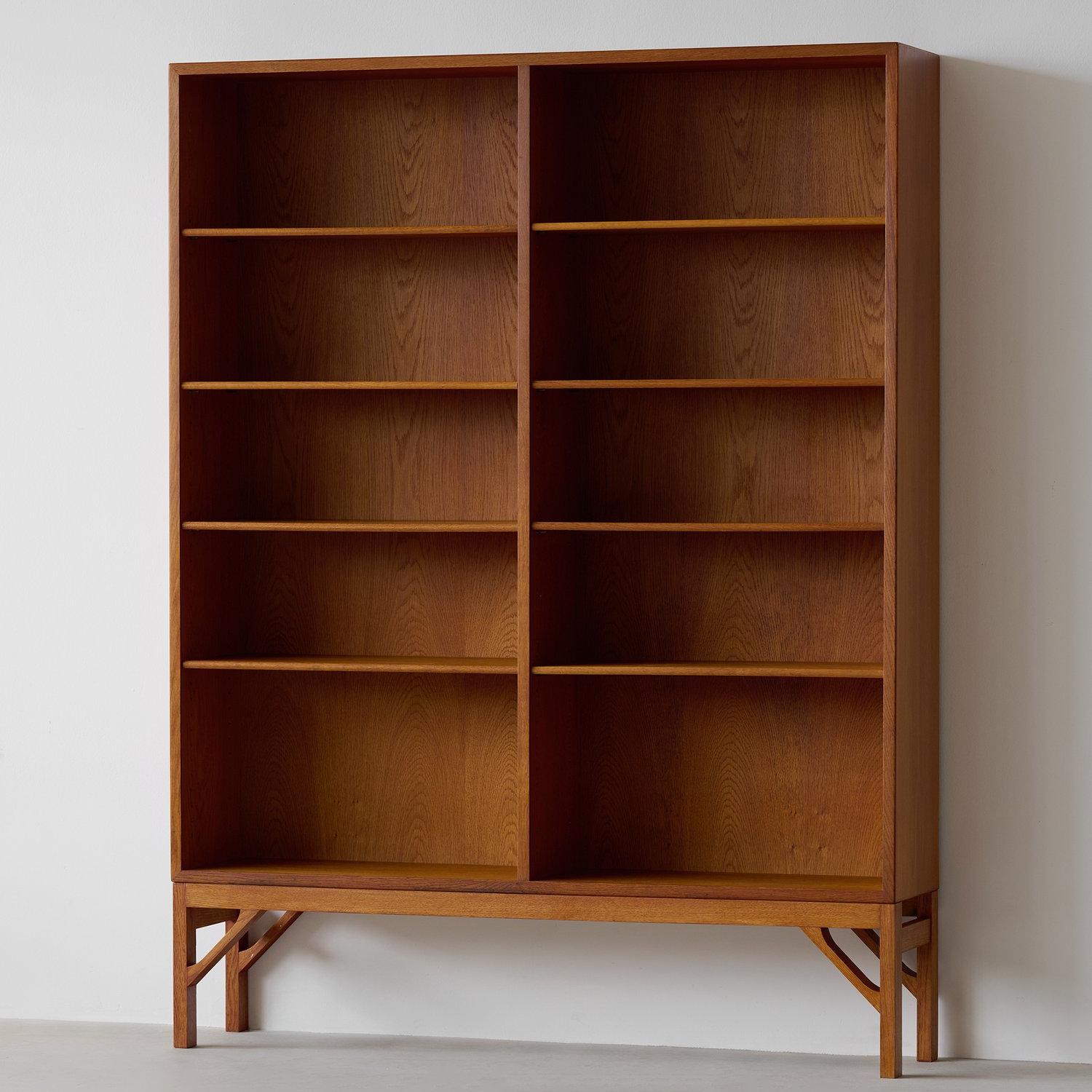 Umbrol_ Solid wood sideboard