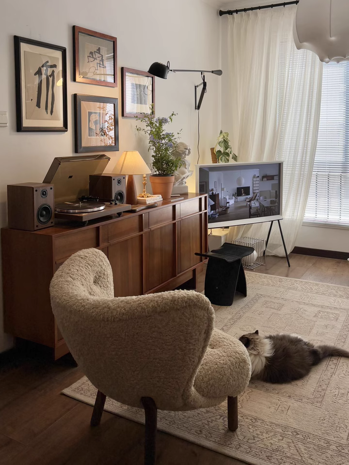 Petla Fabric accent chair-A