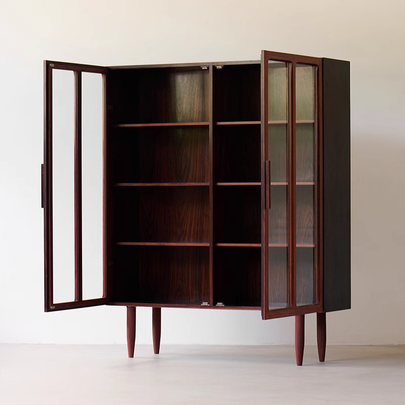 Glevin Solid wood sideboard