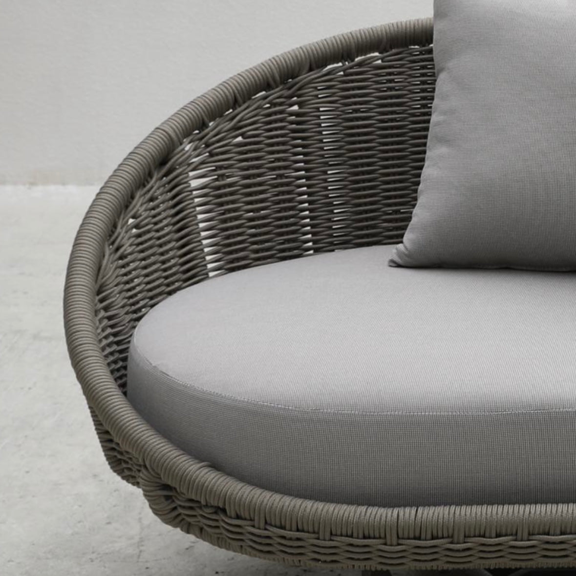 Dagio Rattan outdoor sofa