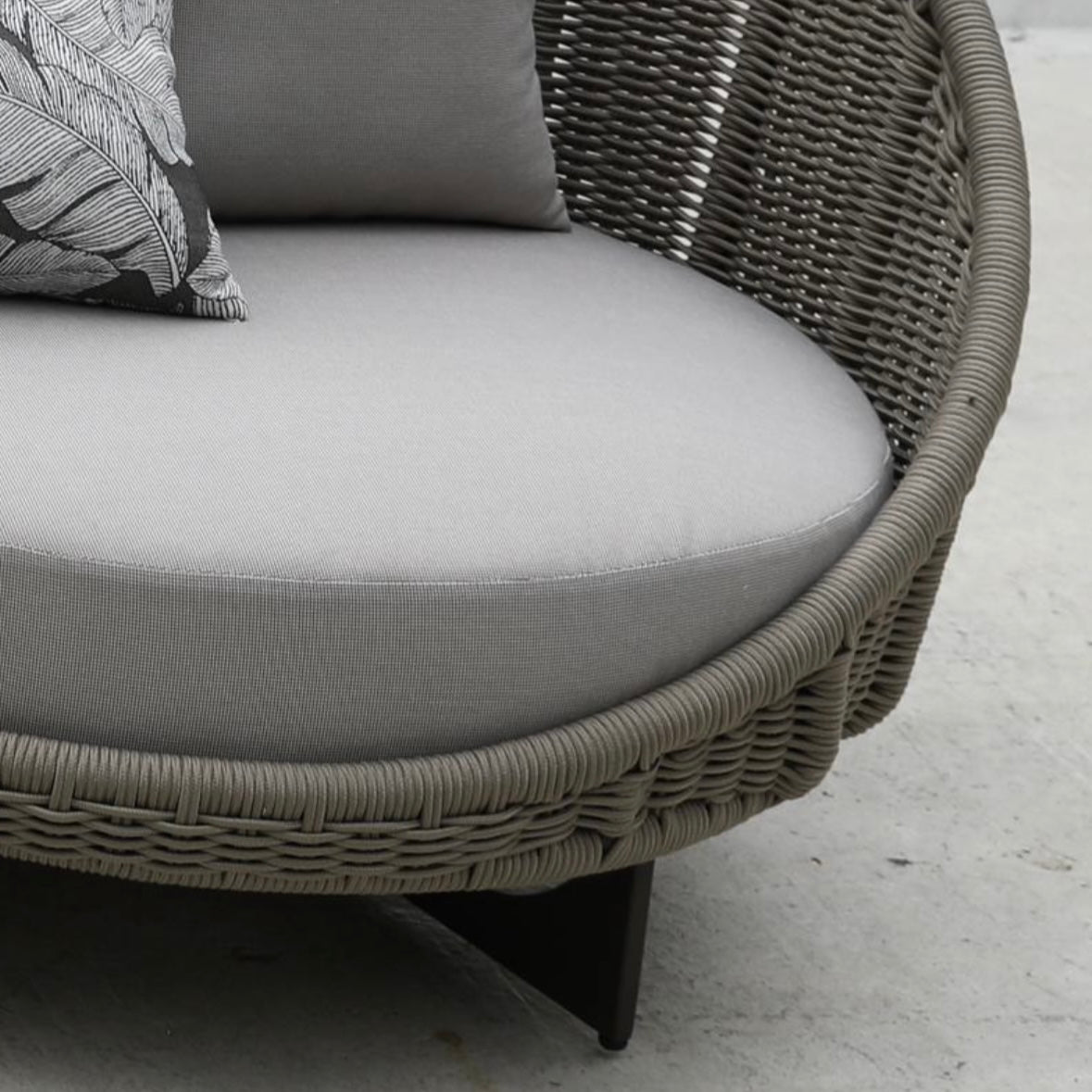 Dagio Rattan outdoor sofa
