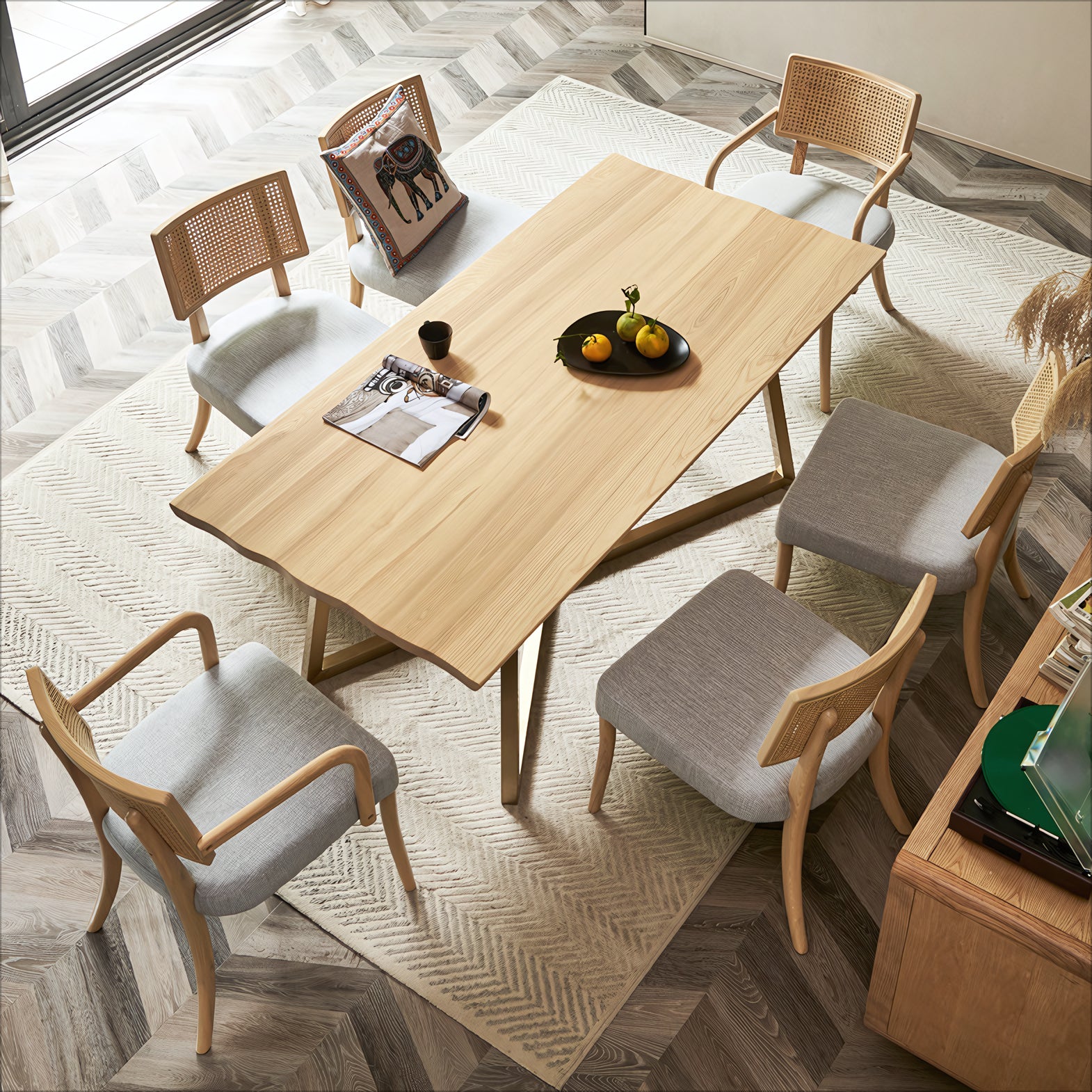 Deratolia Ash wood rectangular dining set