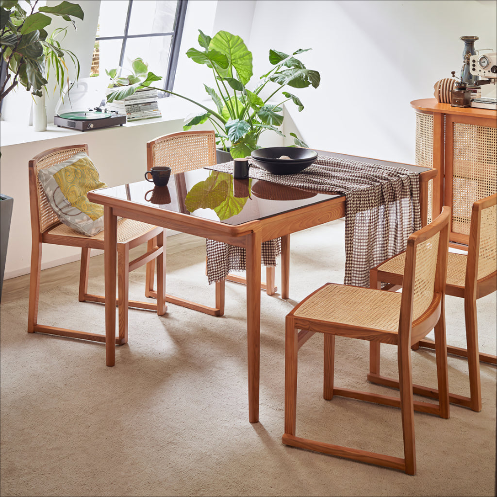 Kesanum Ash wood rectangular dining set