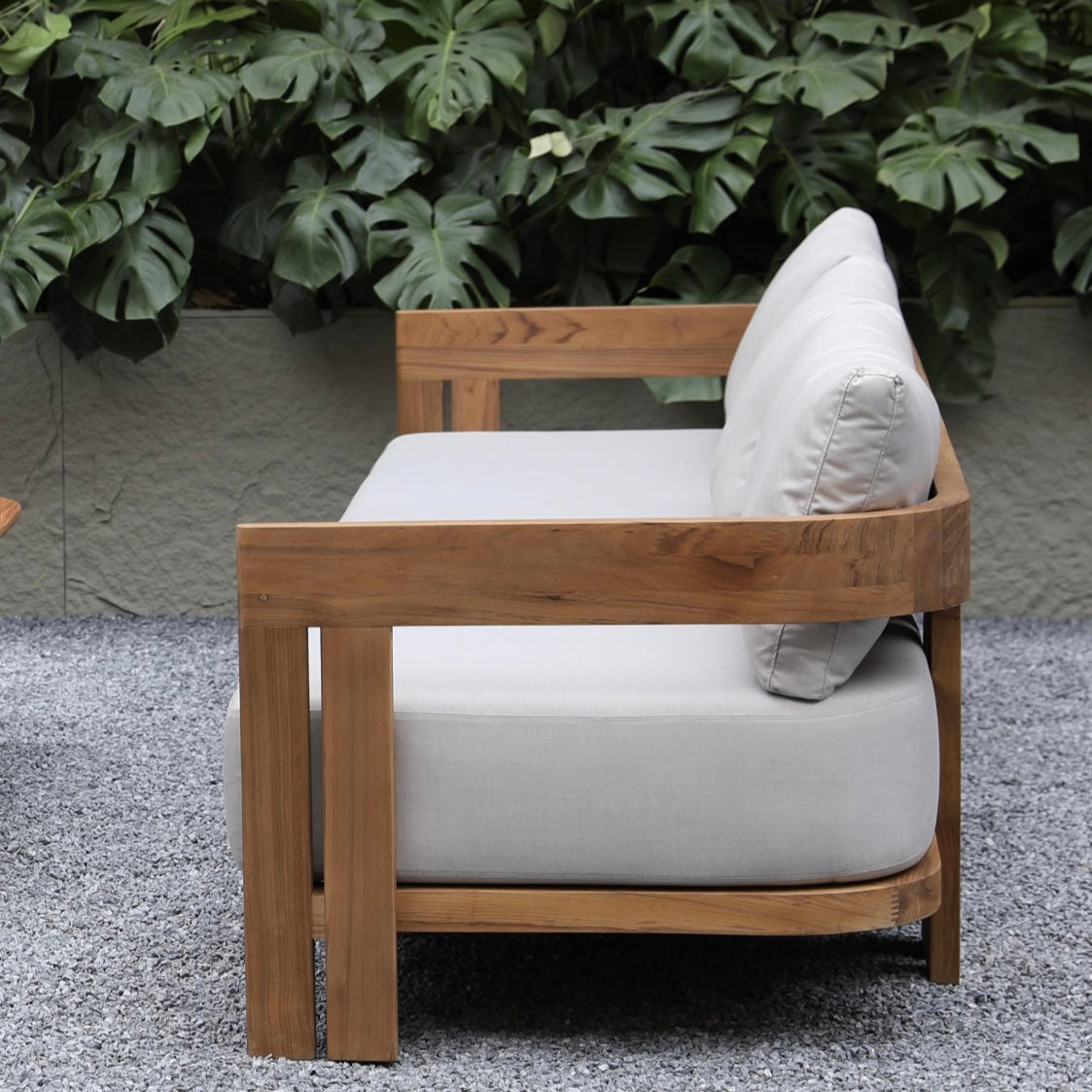 Xethoni Teak solid wood outdoor set