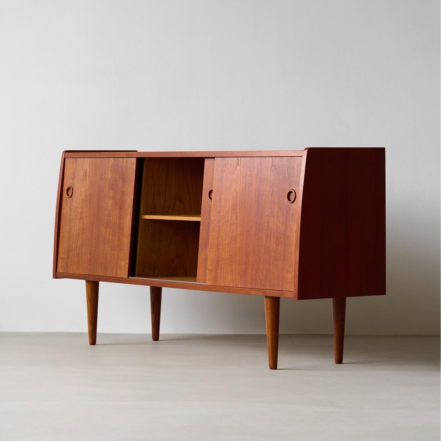 Korpex Solid wood sideboard