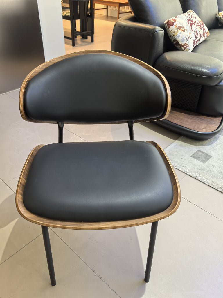 Dasey 2pcs solid wood leather dining chairs