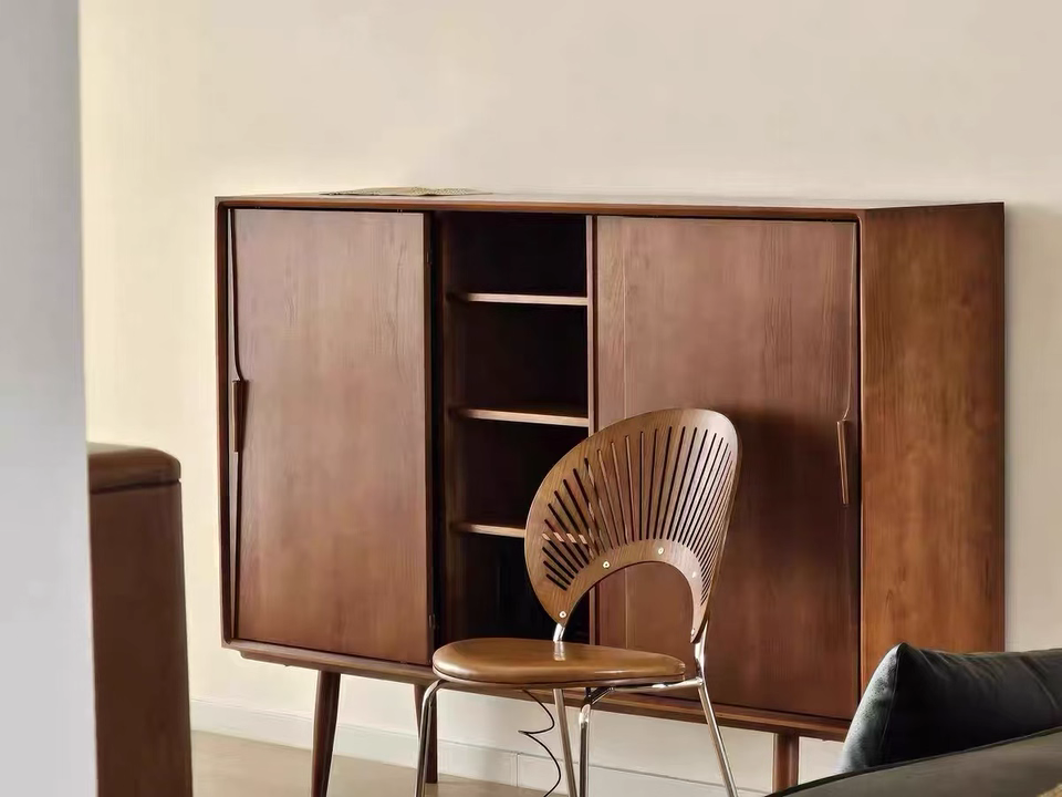 Drapol Solid wood sideboard