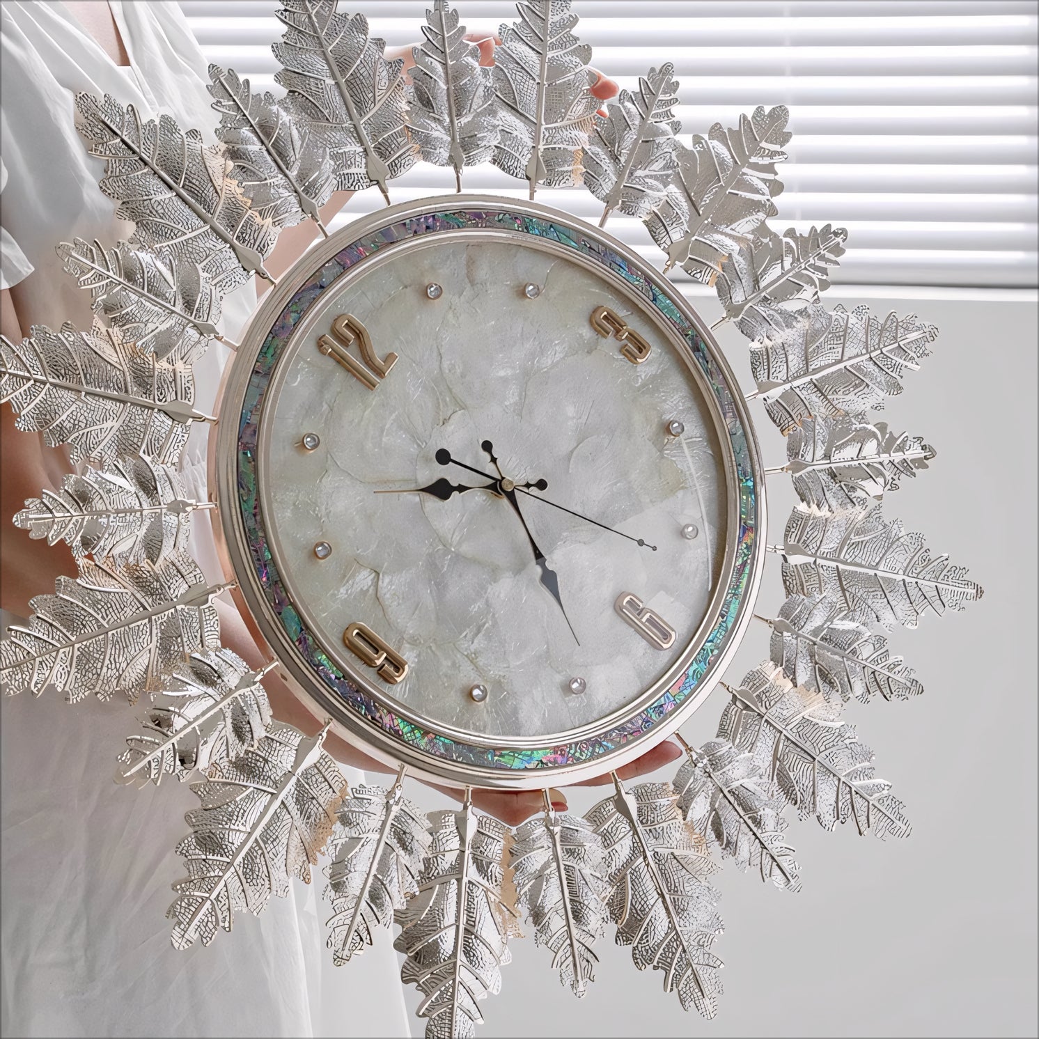 Aniner Natural shell wall clock