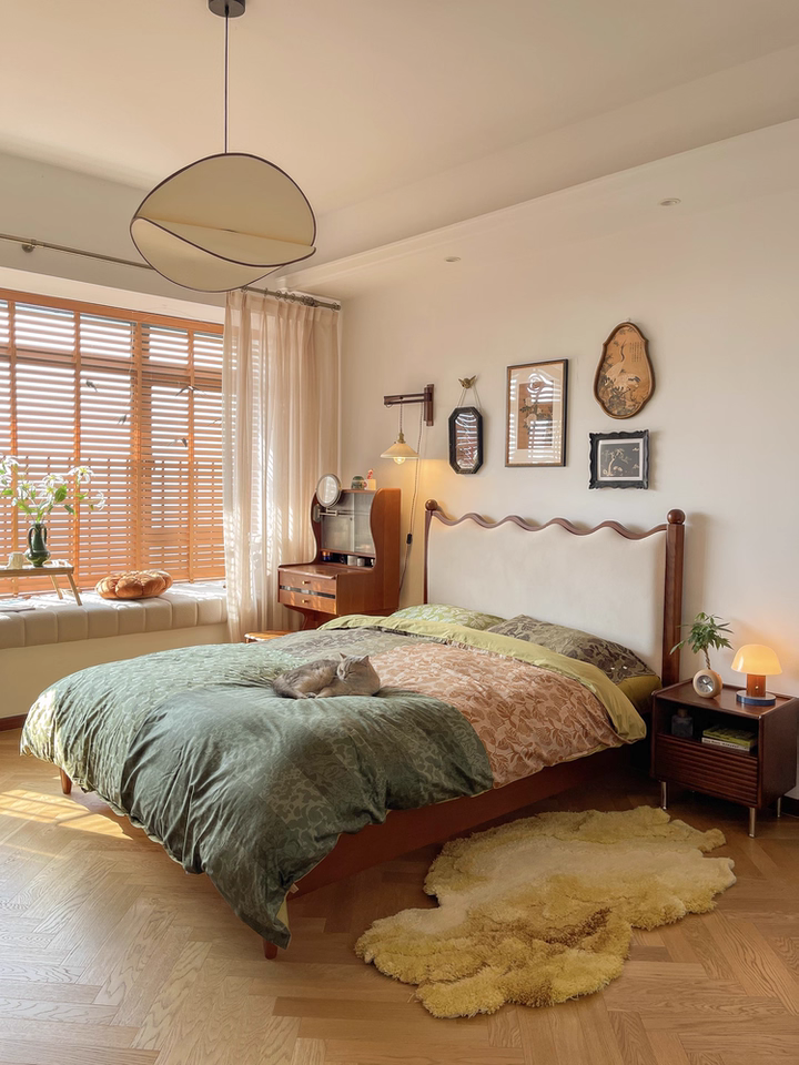 Mezzo 2pcs solid wood nightstands