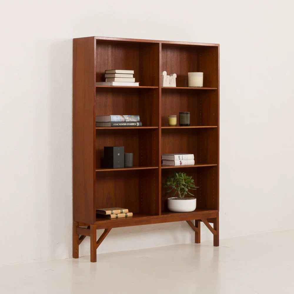 Umbrol_ Solid wood sideboard