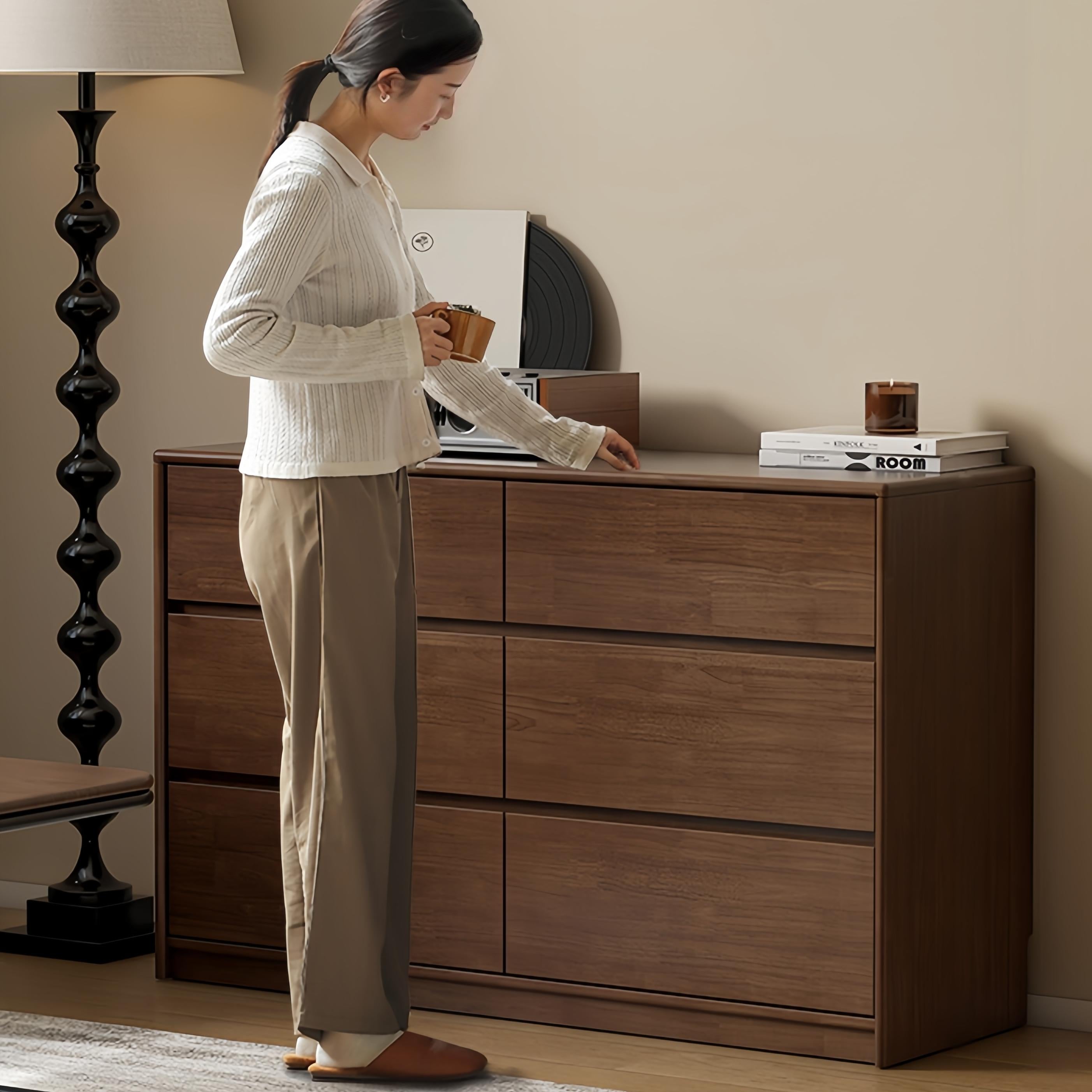 Amozi Solid wood chest of drawers