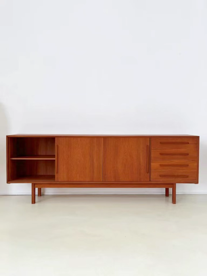 Ryzak Solid wood sideboard