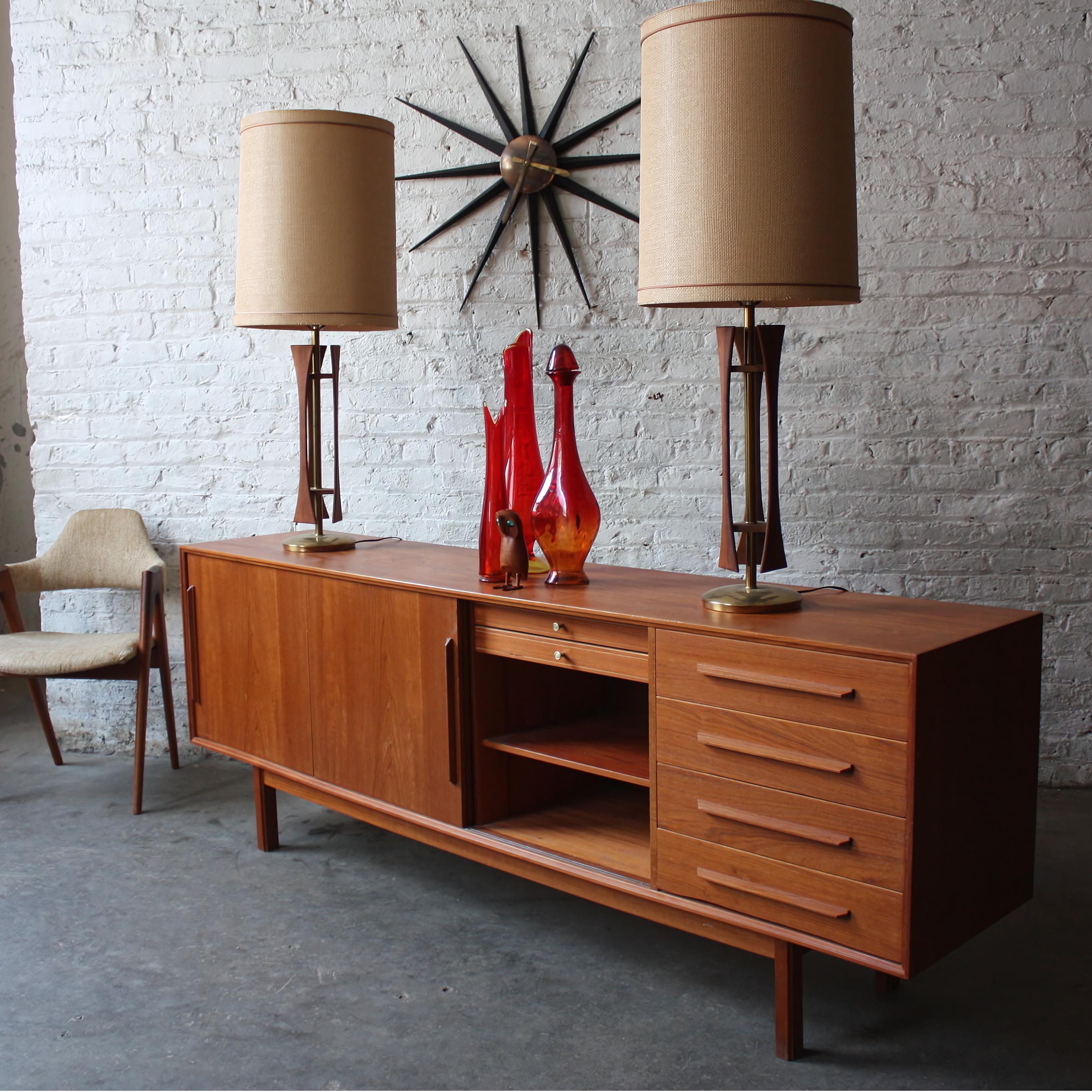 Ryzak Solid wood sideboard