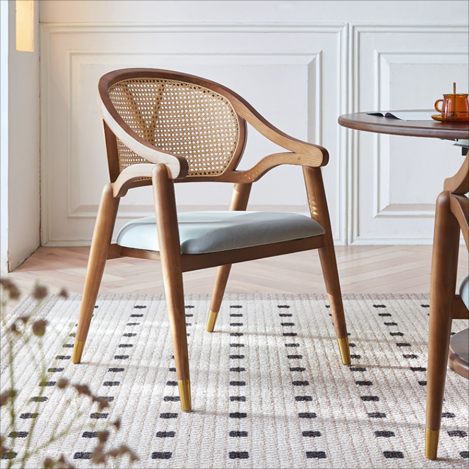 Portocin Ash wood natural rattan round dining set