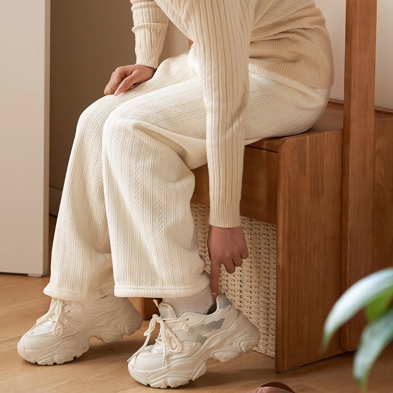 Erto Clothes rack with storage cabinet