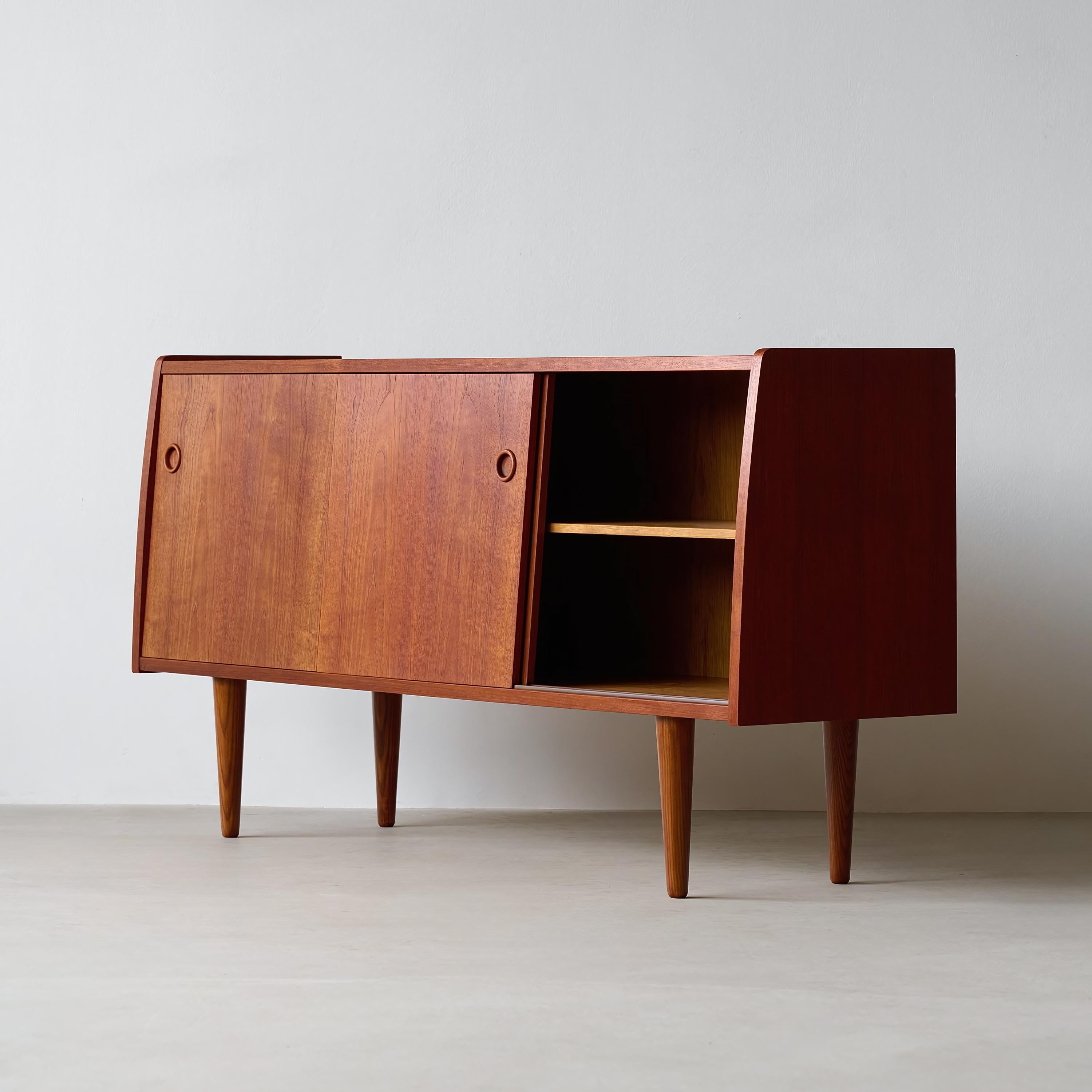 Korpex Solid wood sideboard