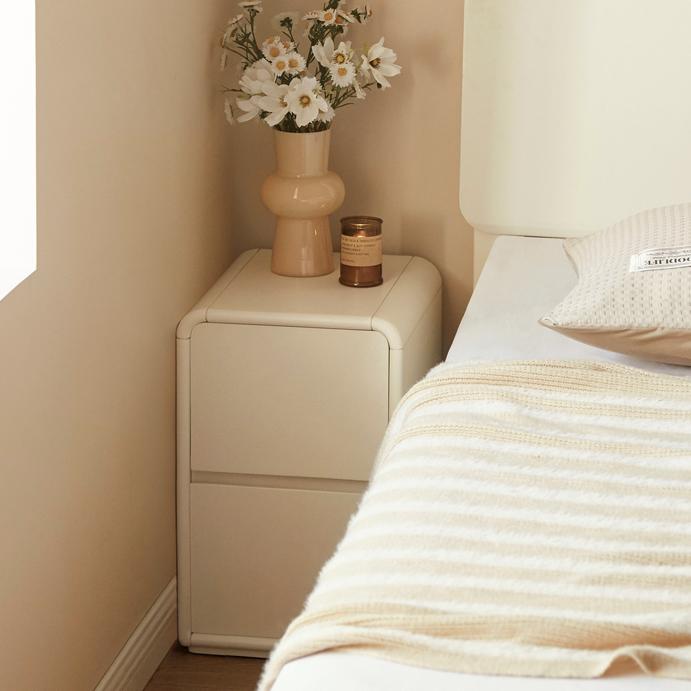 Vazbis 2pcs solid wood nightstands